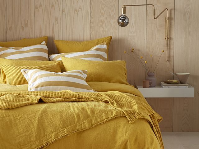 Secret_Linen_Store_100_linen_set_in_Mustard_lifestyle_2_16-175.jpg